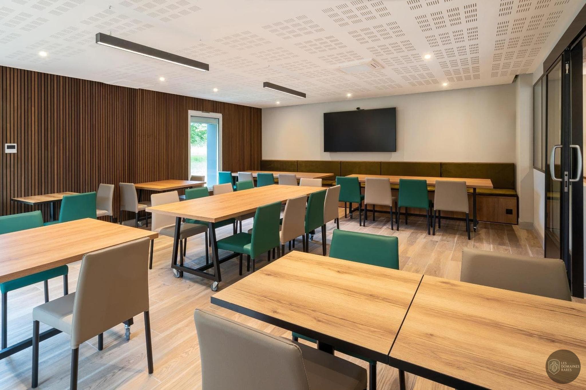 Vue extérieure de l'hôtel Sure Hotel Tours Sud en Centre-Val de Loire