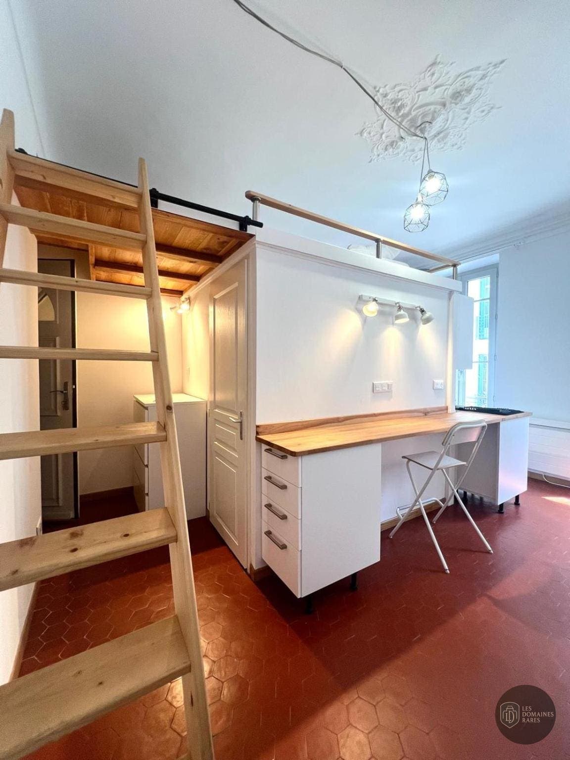 Chambre du centre d'affaires TVT Innovation - Chalucet en Provence-Alpes-Côte d'Azur