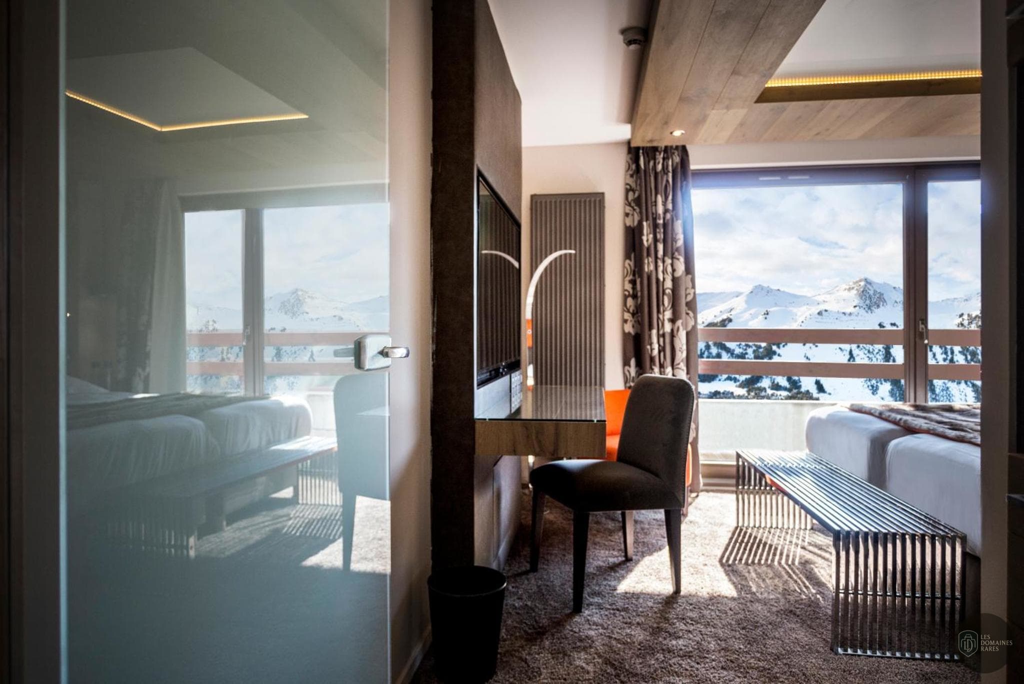 Vue extérieure de l'hôtel Taj-I-Mah en Auvergne-Rhône-Alpes