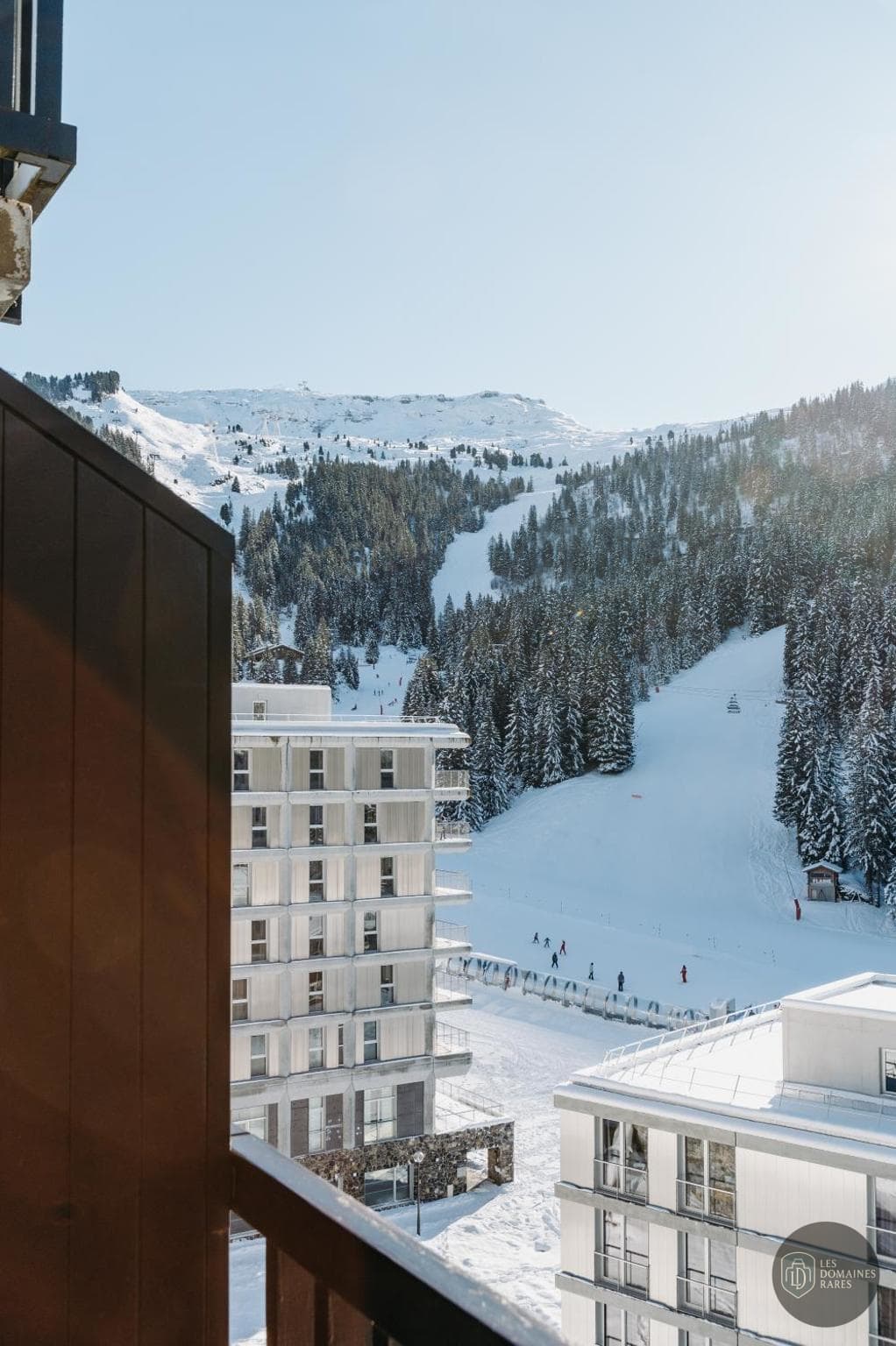 Vue extérieure de l'hôtel Terminal Neige Totem à Flaine en Auvergne-Rhône-Alpes
