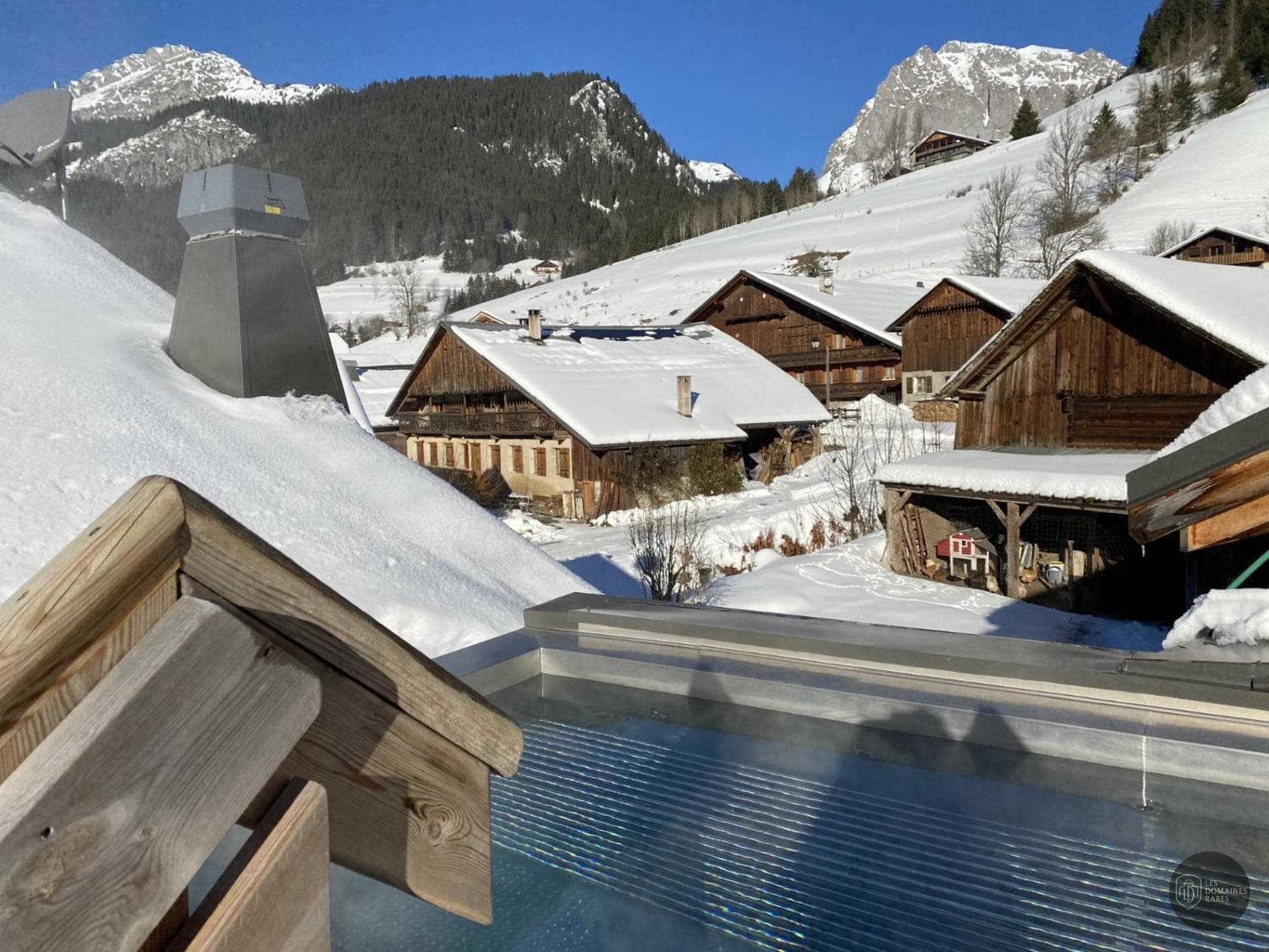 Vue extérieure de l'hôtel Terra-Beka à La en Auvergne-Rhône-Alpes
