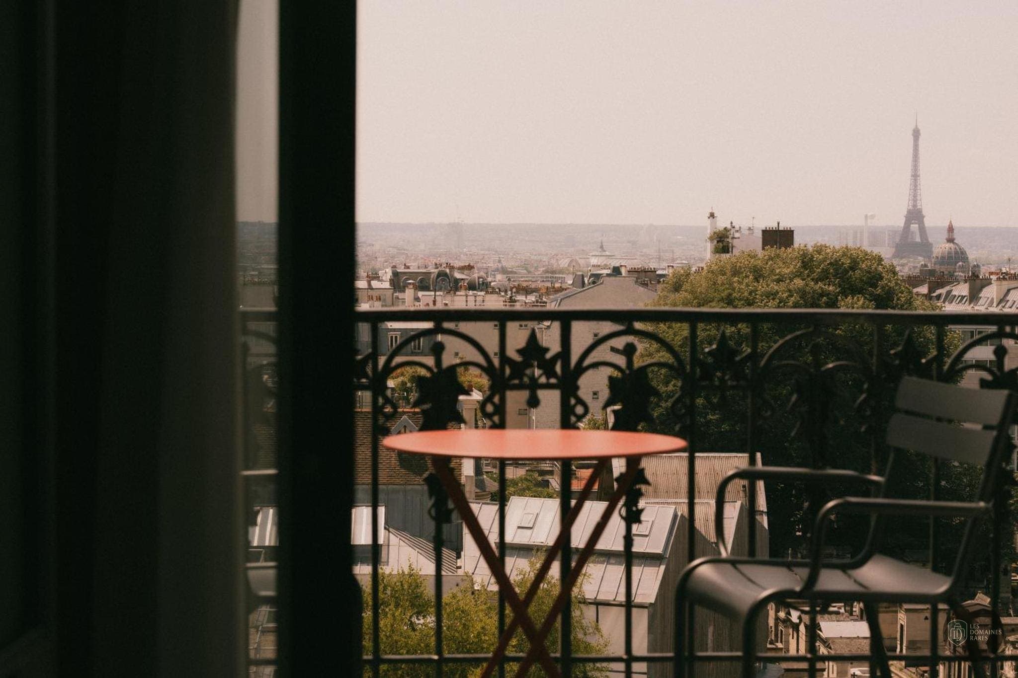 Vue extérieure de l'hôtel Terrass Hotel à Paris en Île-de-France
