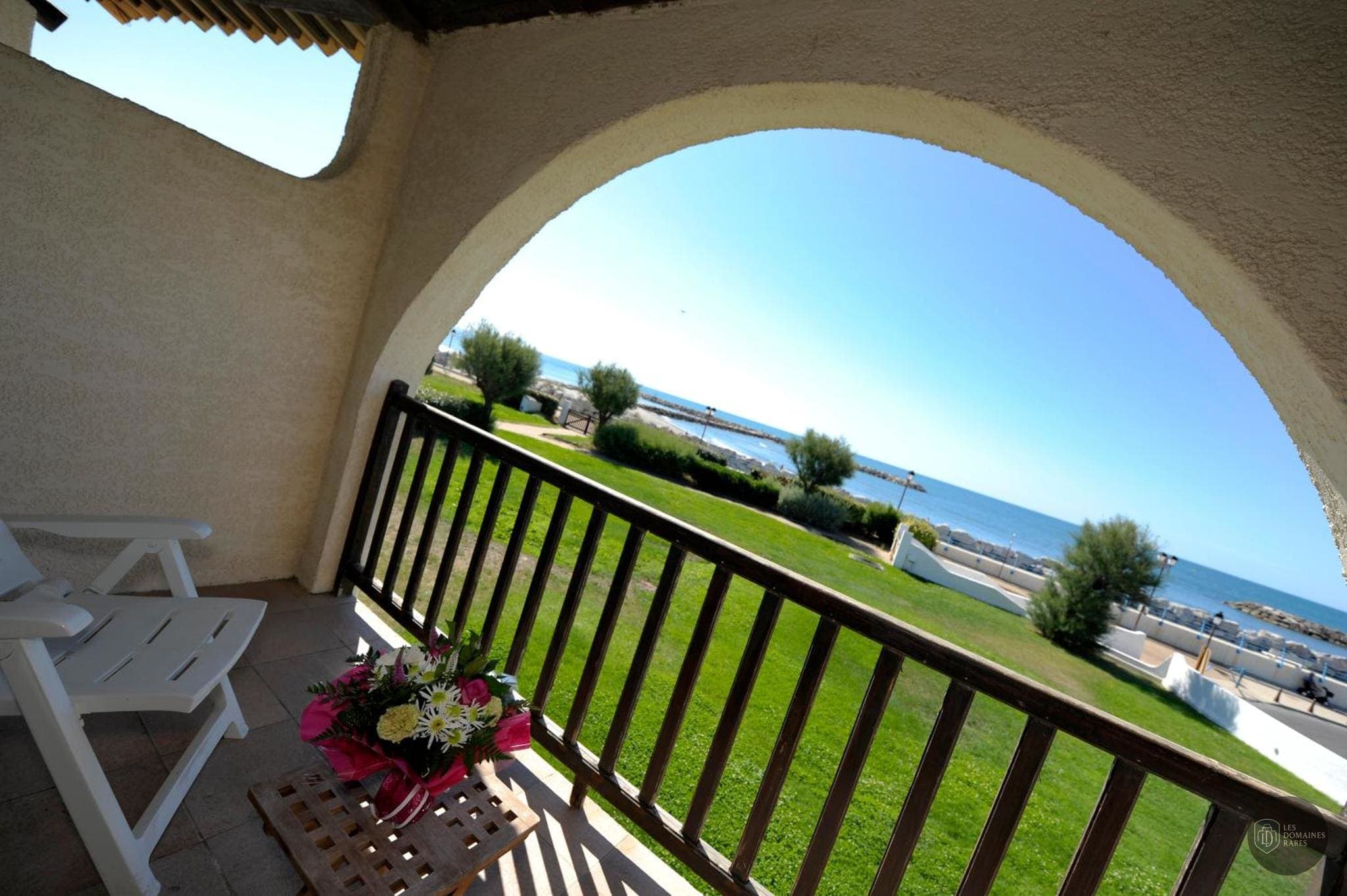 Vue extérieure de l'hôtel Thalacap Camargue en Provence-Alpes-Côte d'Azur