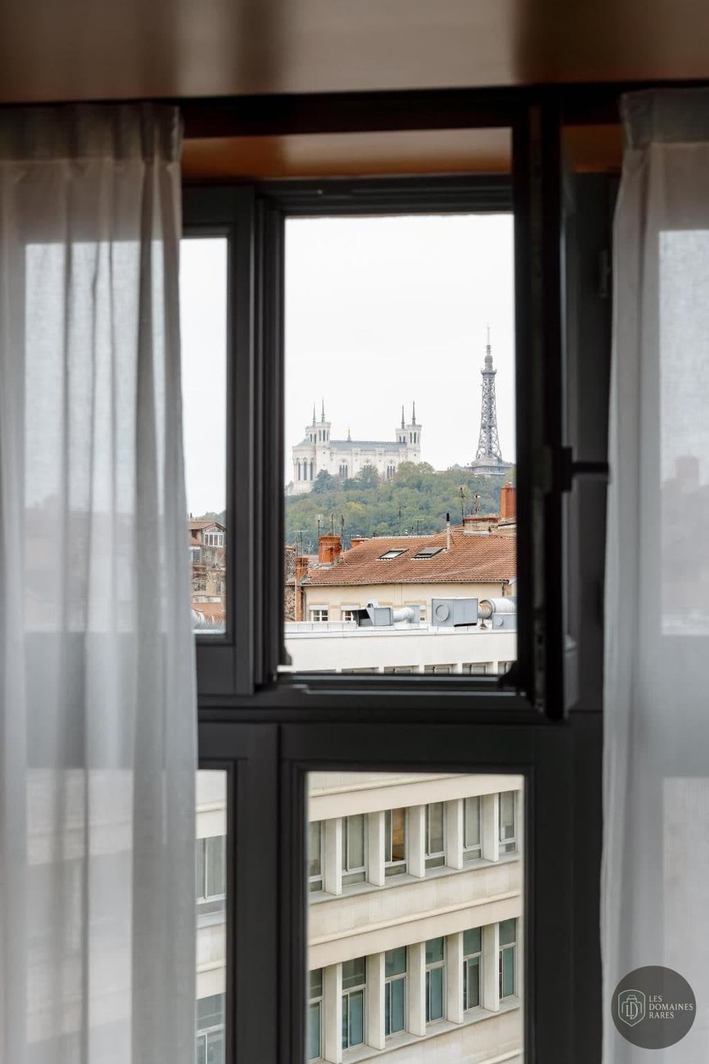 The People Hostel — Extérieur