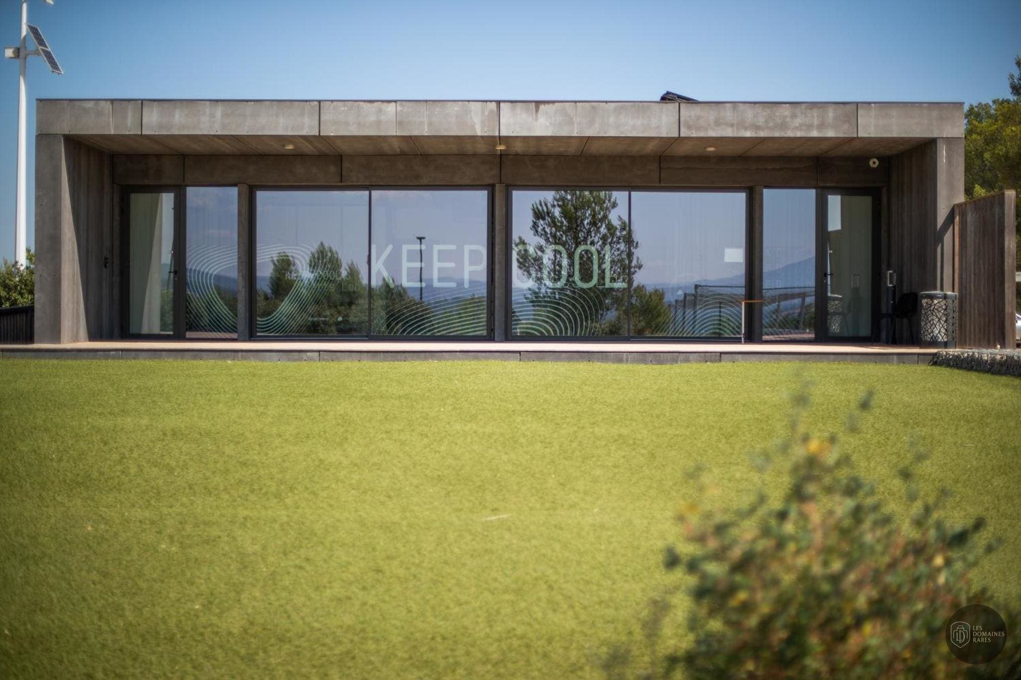 Vue extérieure de l'hôtel Thecamp en Provence-Alpes-Côte d'Azur