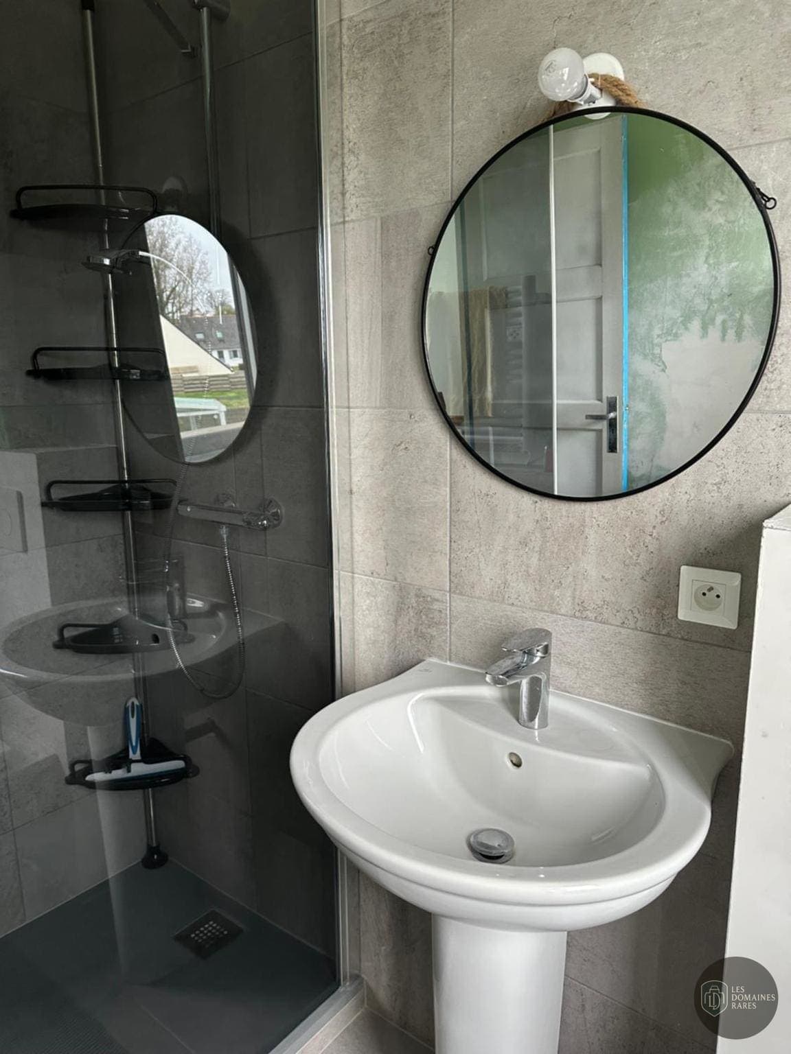 Salle de bain du mas Thomas Ranch à Contigne en Pays de la Loire
