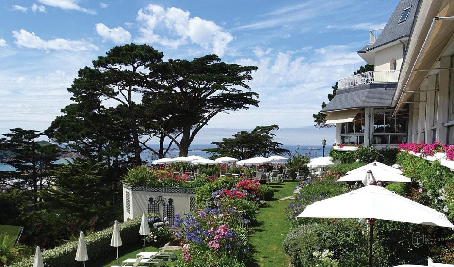 Vue extérieure de l'hôtel Ti Al Lannec à Trébeurden en Bretagne