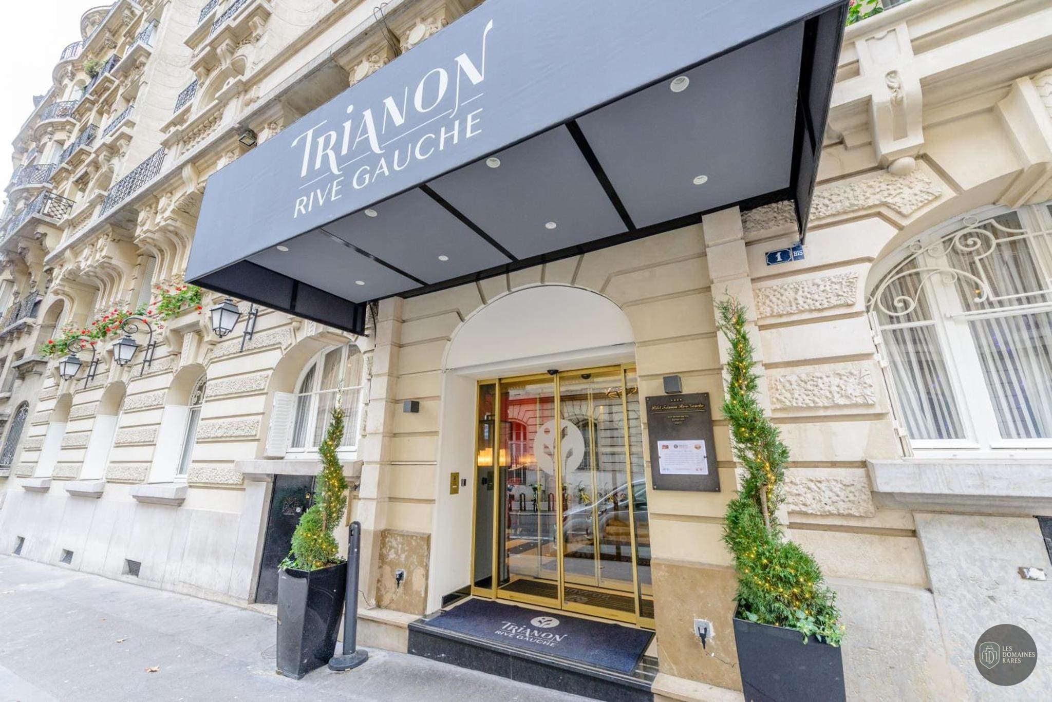 Vue extérieure de l'hôtel Trianon Rive Gauche à Paris en Île-de-France