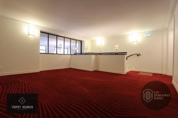 Espace intérieur du moulin Tripot Regnier à Paris en Île-de-France