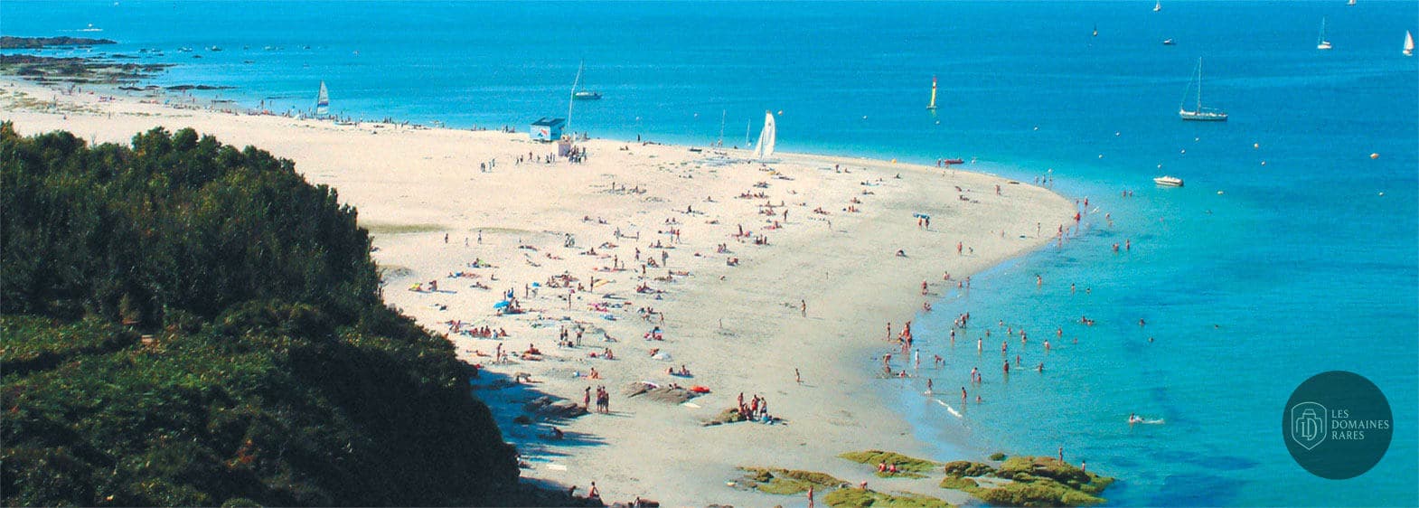 Vue extérieure du lieu Ty-Mad à Ile en Bretagne