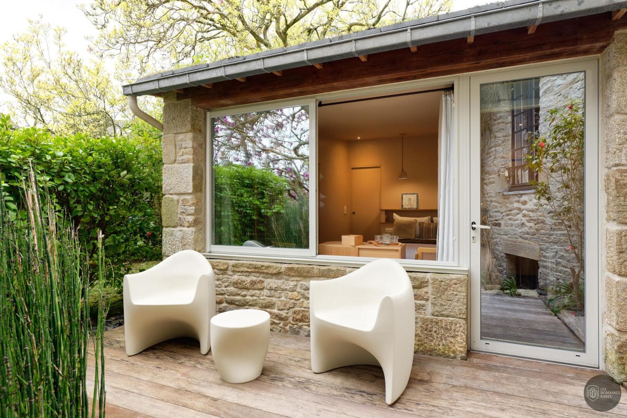 Vue extérieure du lieu Ty-Mad à Ile en Bretagne