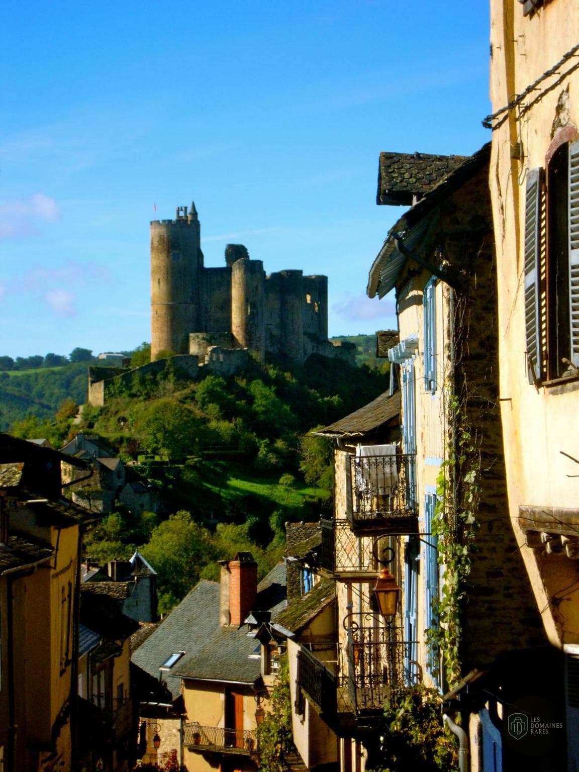 Vue extérieure de la villa VVF Aveyron Najac à Najac en Occitanie