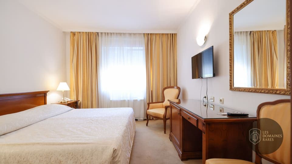 Chambre classique avec lit double