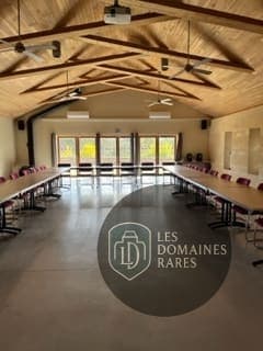 Salle de réunion 1 du centre de séminaires Viavino en Occitanie