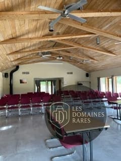 Salle de réunion 2 du centre de séminaires Viavino en Occitanie