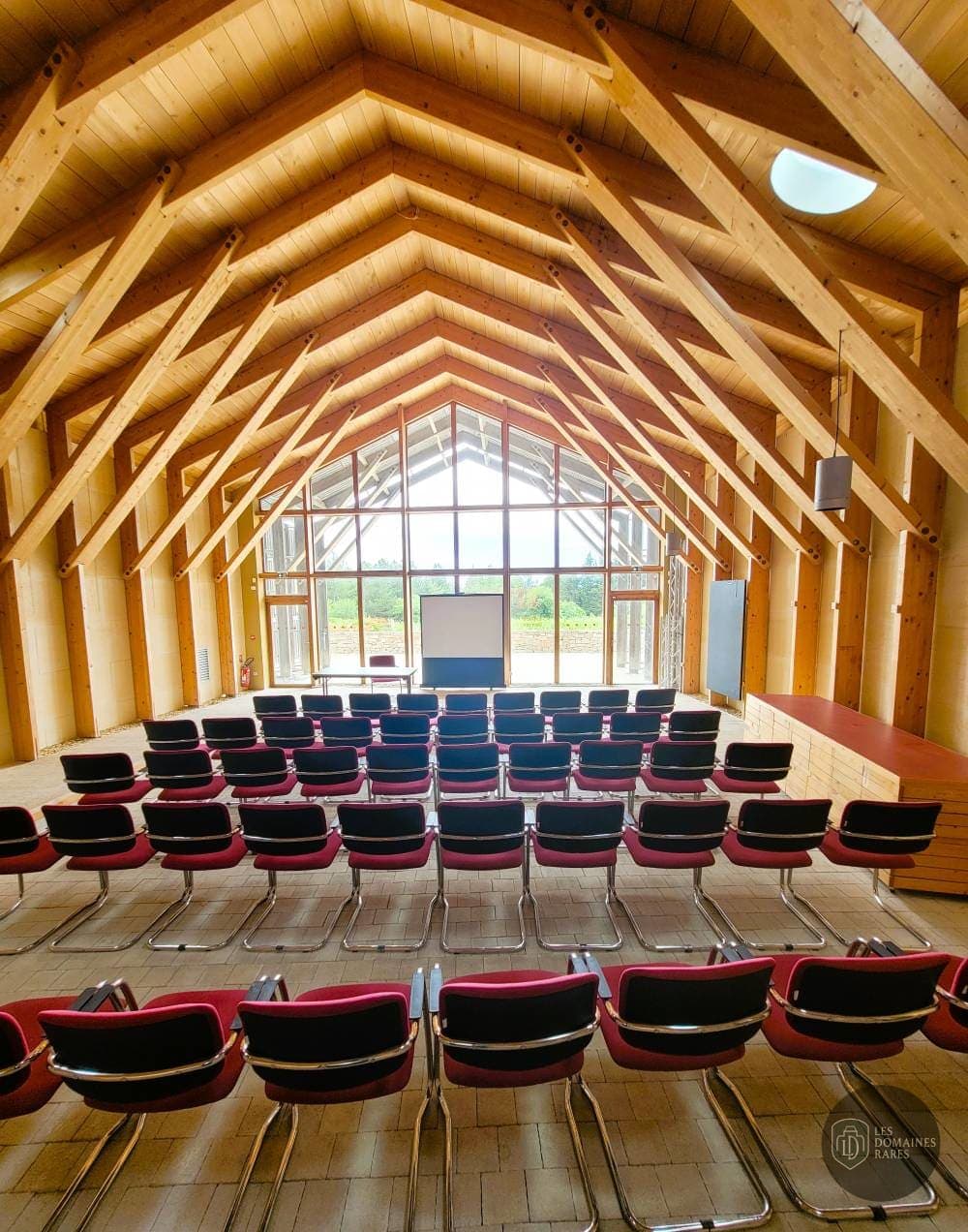 Salle de réunion 3 du centre de séminaires Viavino en Occitanie