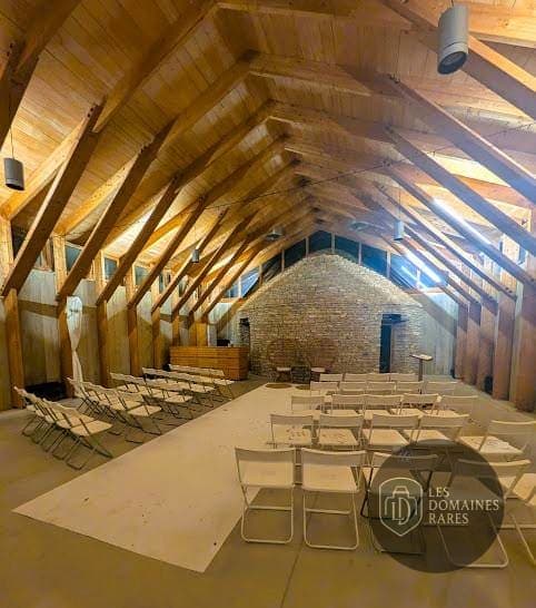 Salle de réunion 5 du centre de séminaires Viavino en Occitanie