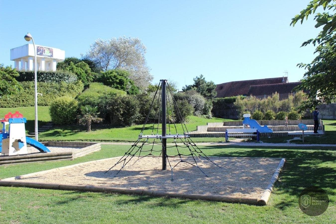 Vue extérieure de l'hôtel Villa Andry à Ouistreham en Normandie