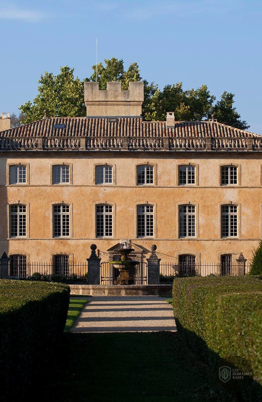 Gros plan sur la façade principale