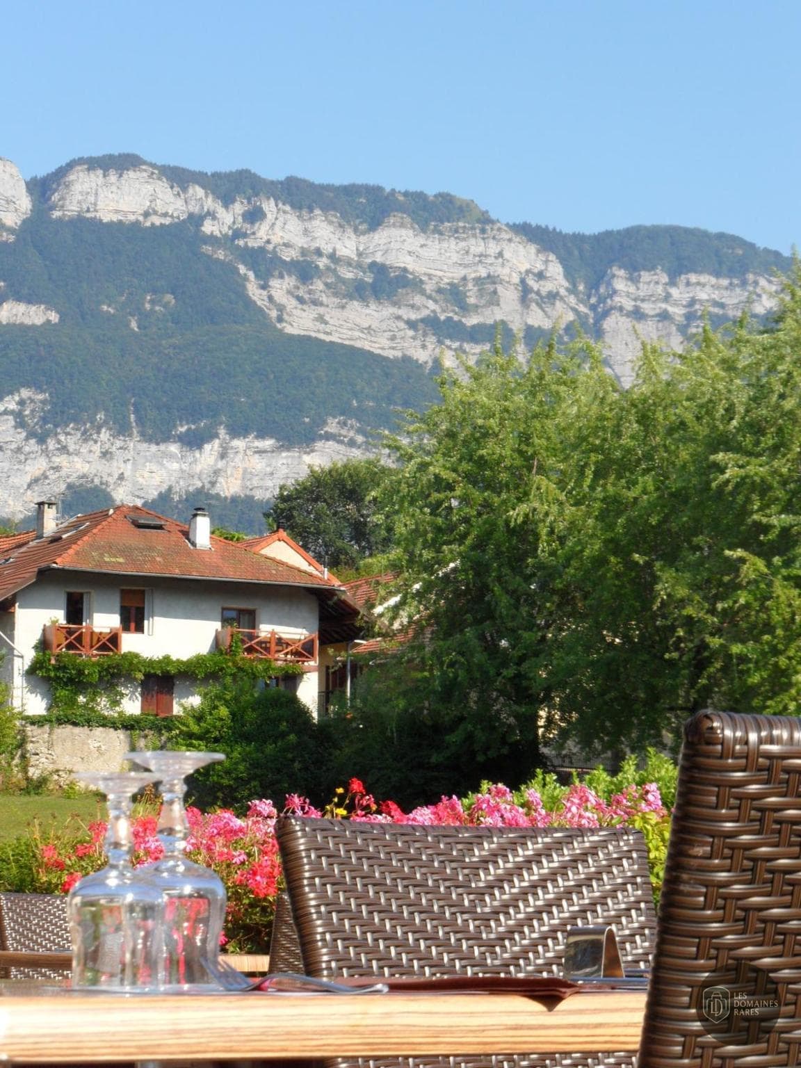 Vue extérieure de l'hôtel Villa Marlioz en Auvergne-Rhône-Alpes