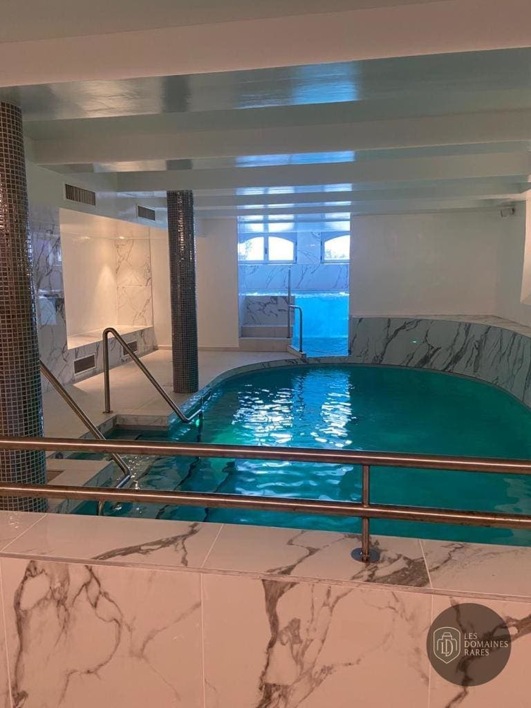 Piscine et activités de la villa Villa Navarre à Pau en Nouvelle-Aquitaine