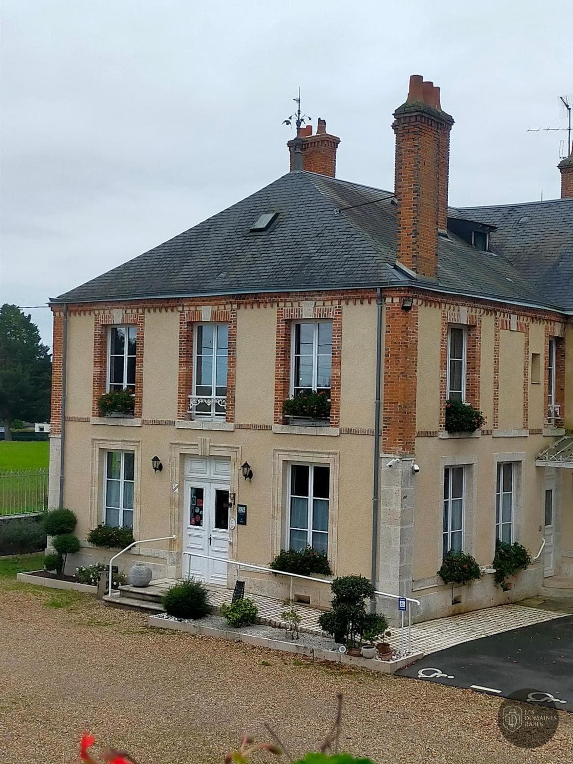 Vue extérieure de la villa Villa des Bordes en Centre-Val de Loire