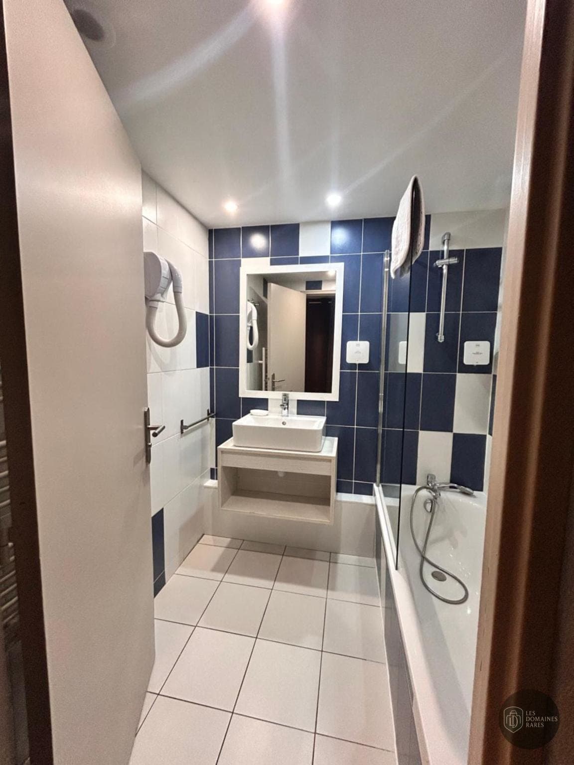 Salle de bain de la villa Village Camarguais à Arles en Provence-Alpes-Côte d'Azur