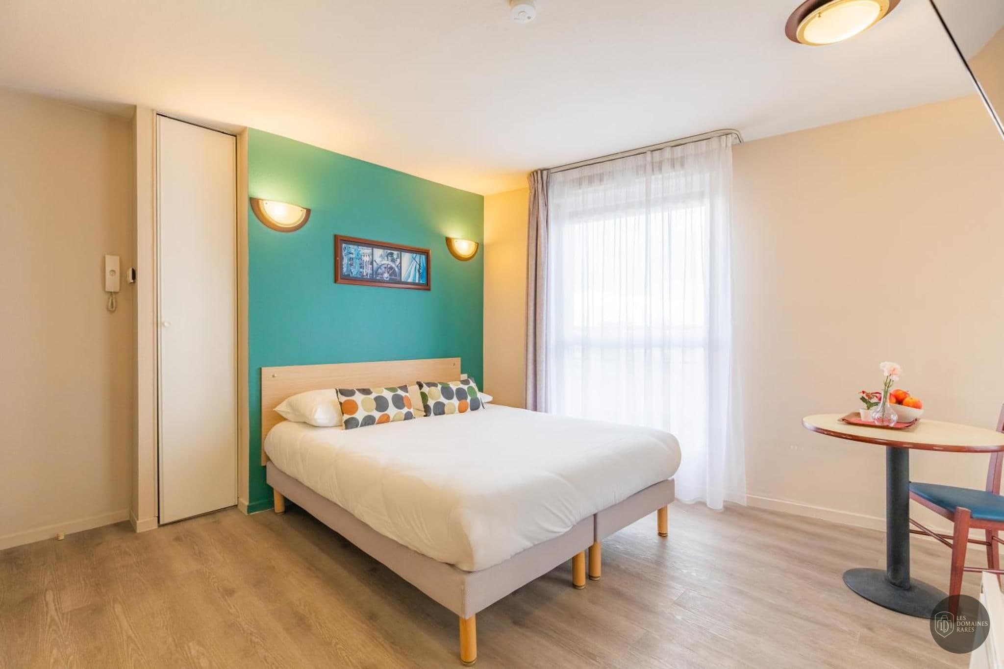 Chambre du cabaret événementiel Voulez-Vous Lyon à Anse en Auvergne-Rhône-Alpes - séminaire anse