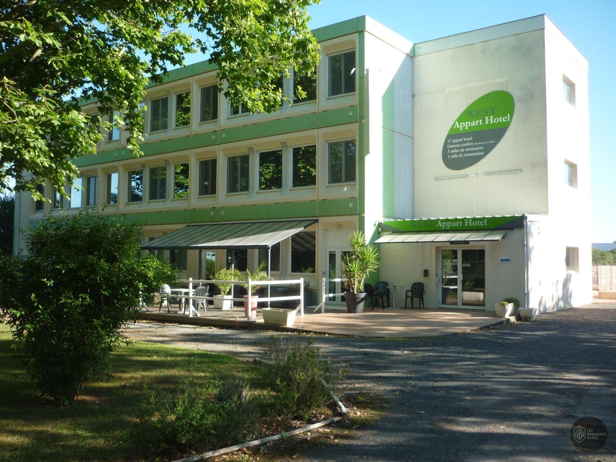 Vue de l'hôtel West Appart'hôtel à Bessines en Nouvelle-Aquitaine