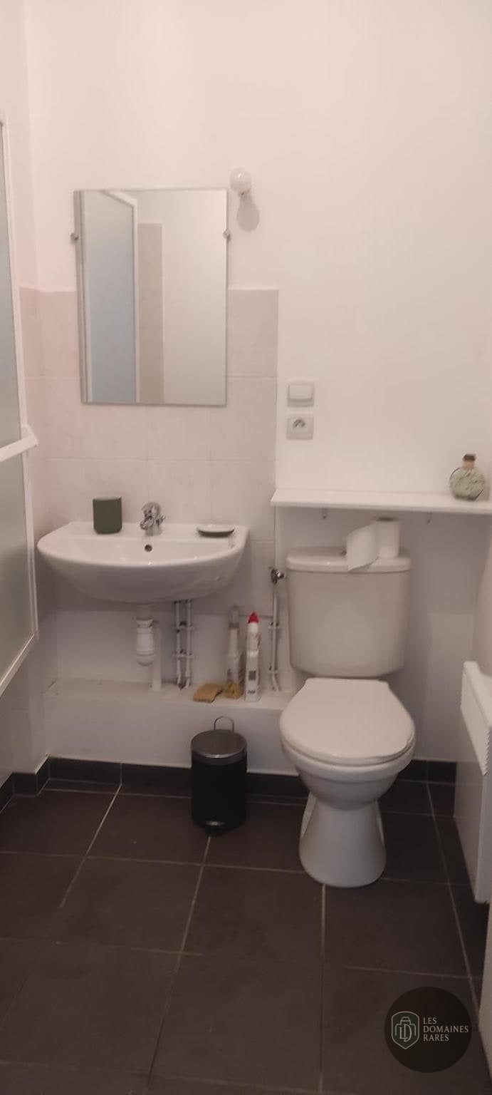 Salle de bain de l'espace de coworking Wojo Marina Brest à Brest en Bretagne