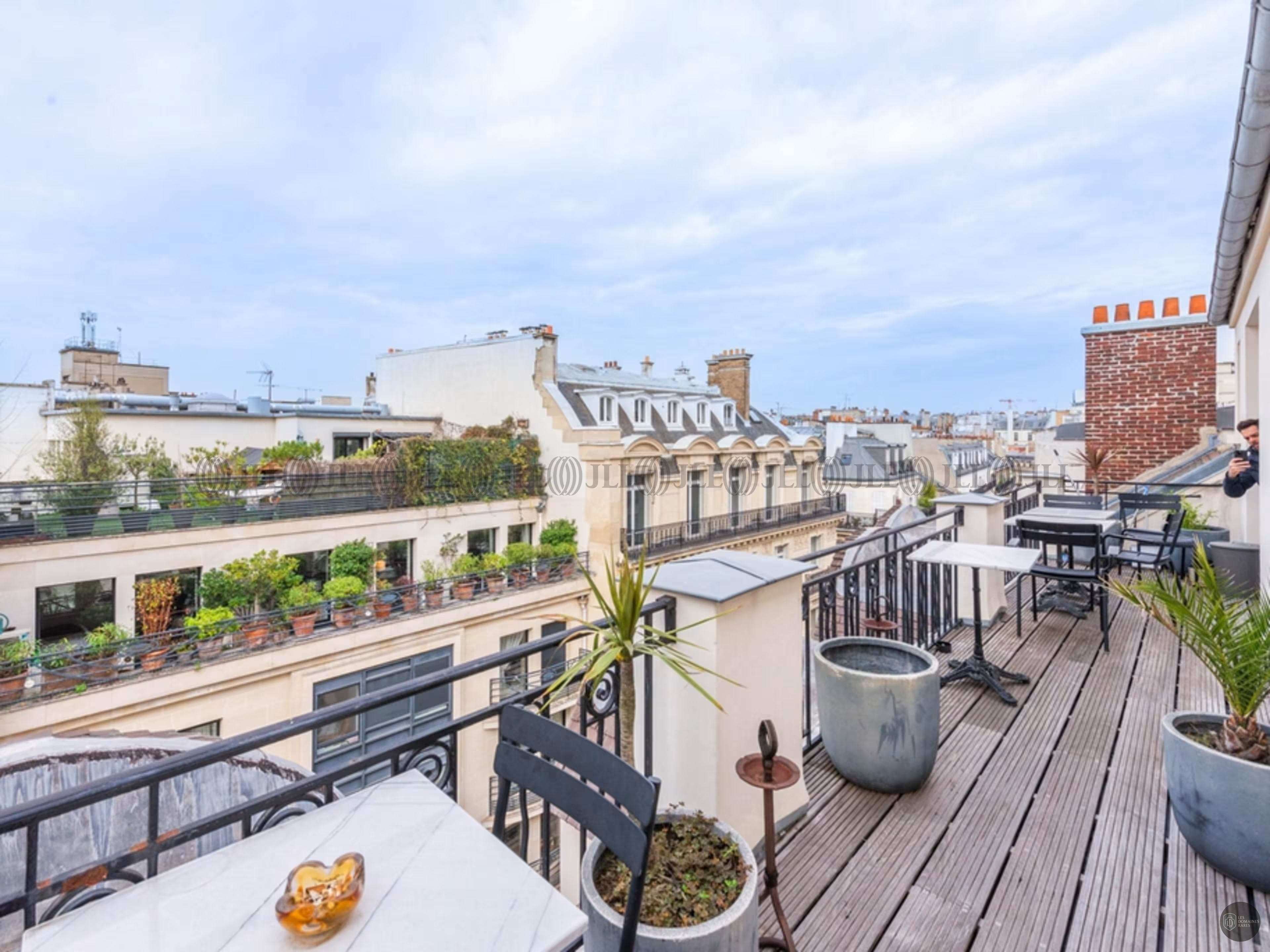 Vue extérieure du lieu Wojo Saint Lazare à Paris en Île-de-France