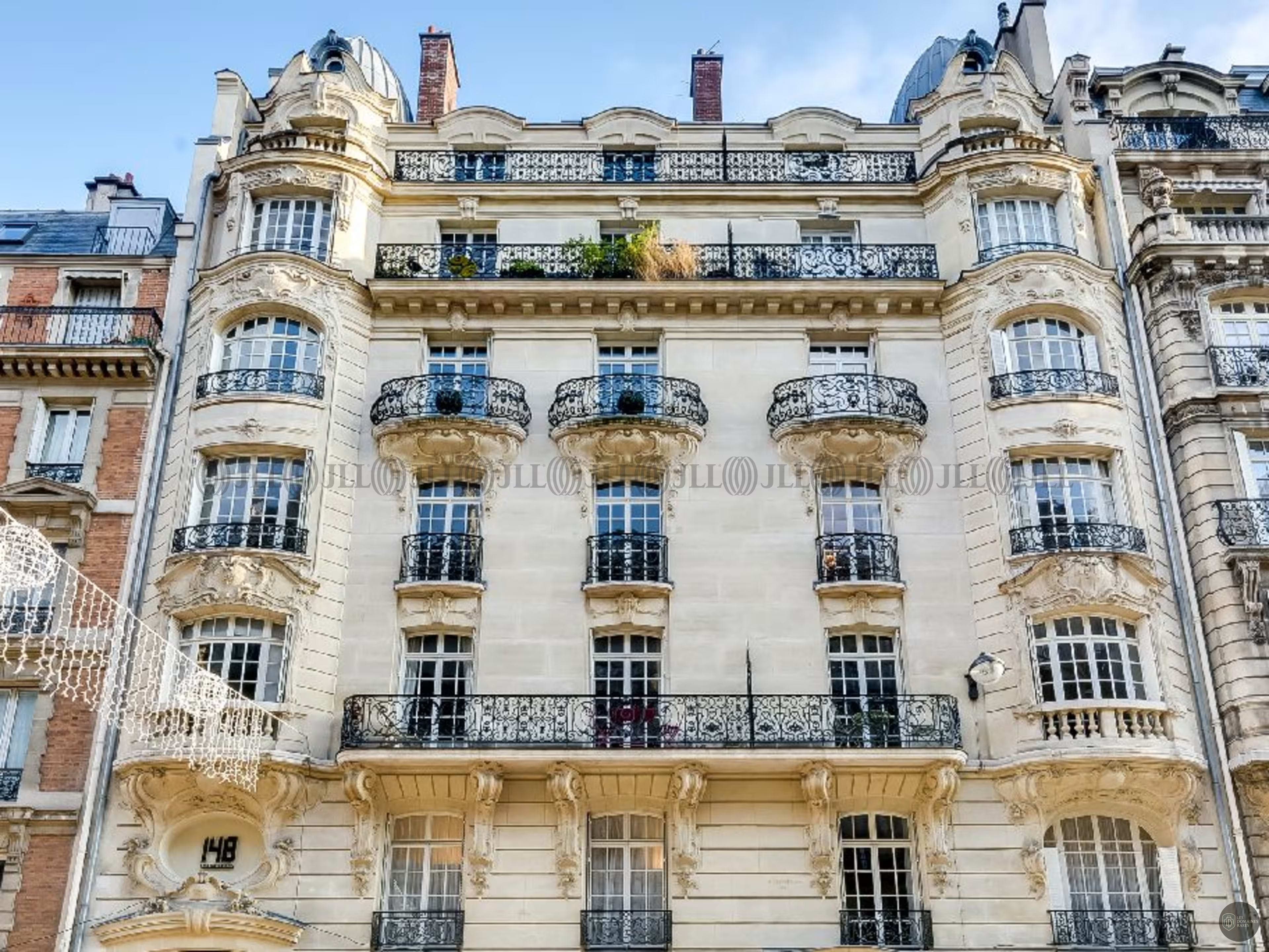 Vue extérieure du lieu Wojo Saint Lazare à Paris en Île-de-France