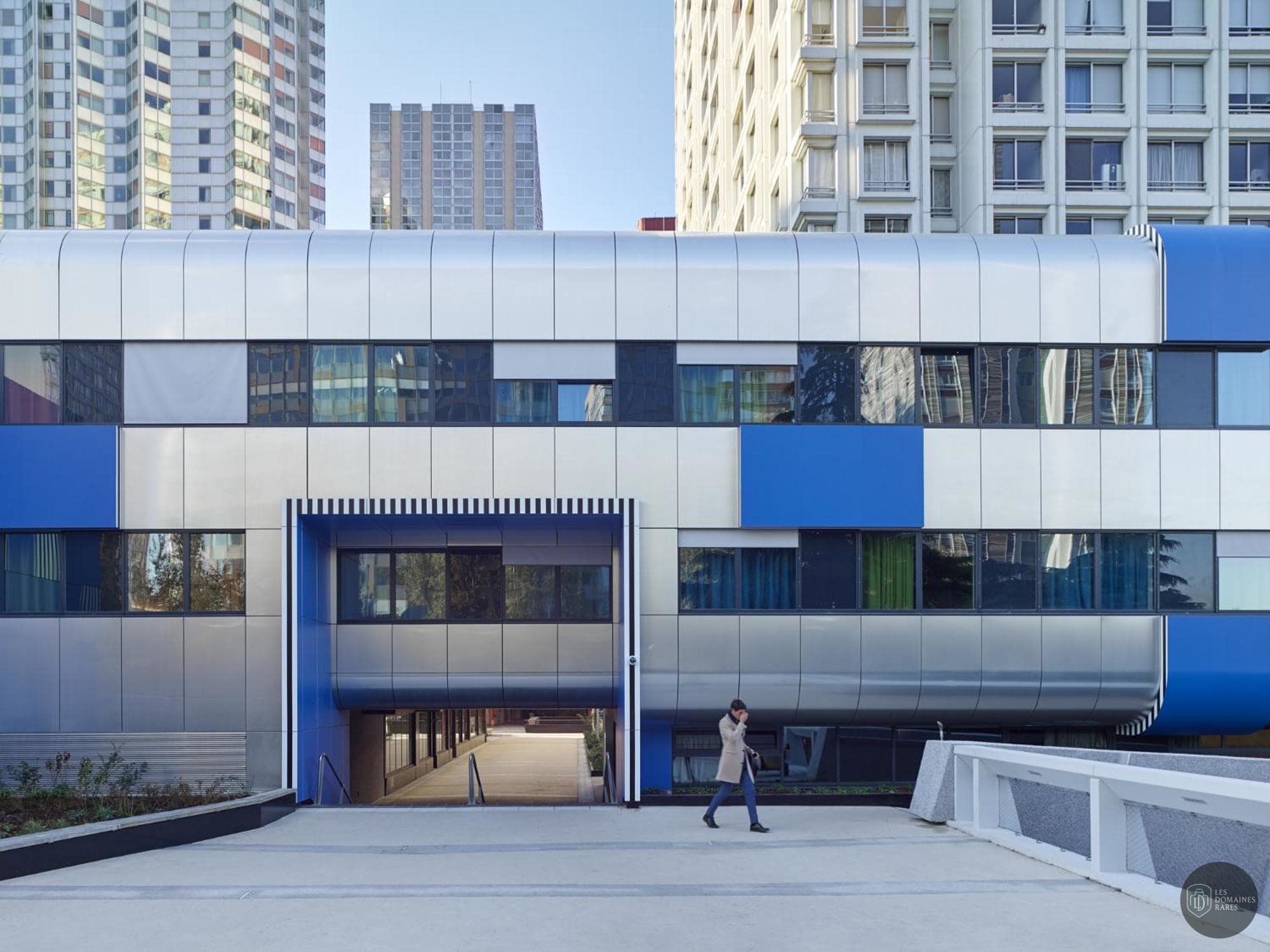 Vue extérieure de l'hôtel Yooma Urban Lodge à Paris en Île-de-France