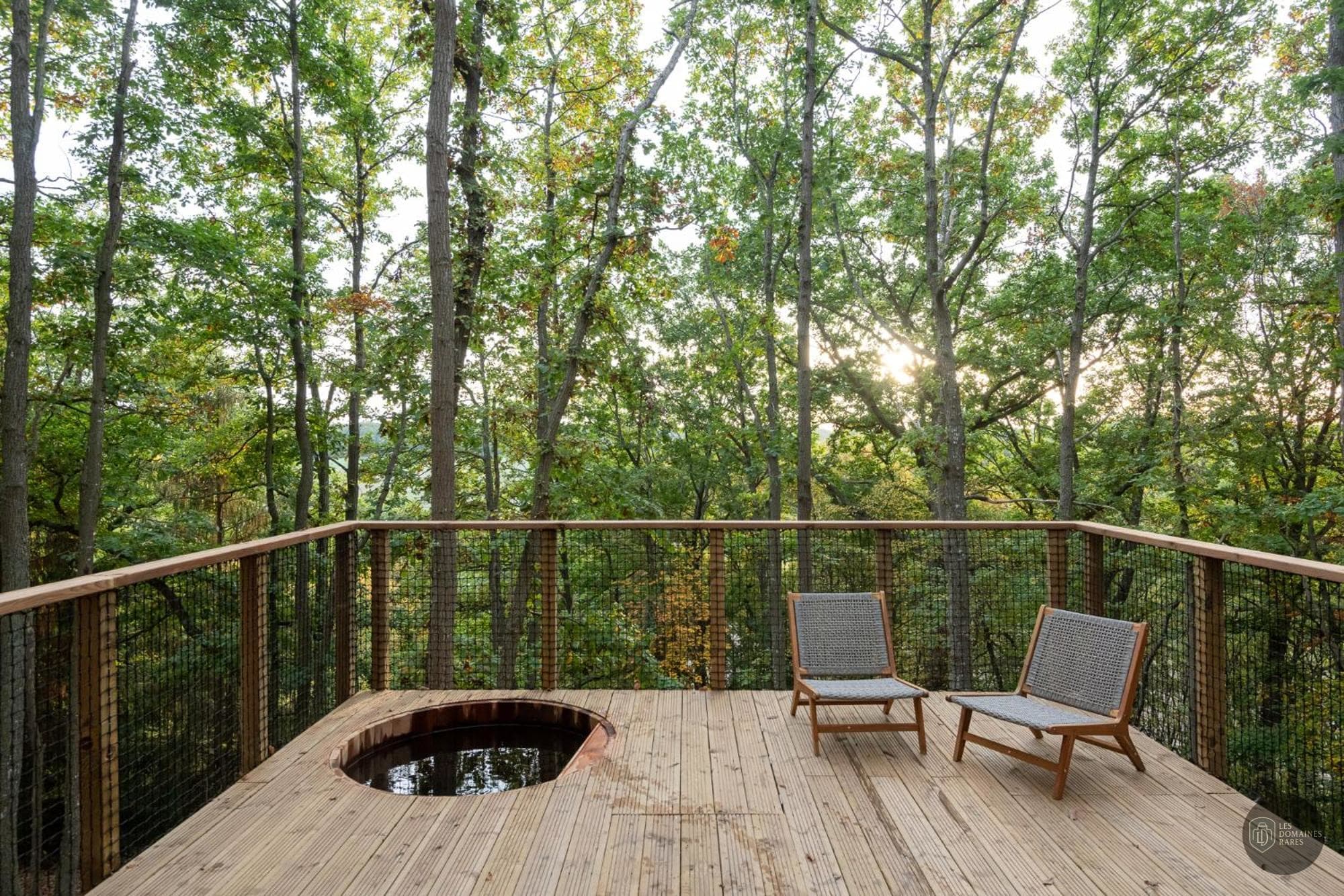 Vue extérieure du lodge Youza Ecolodge à Ménilles en Normandie