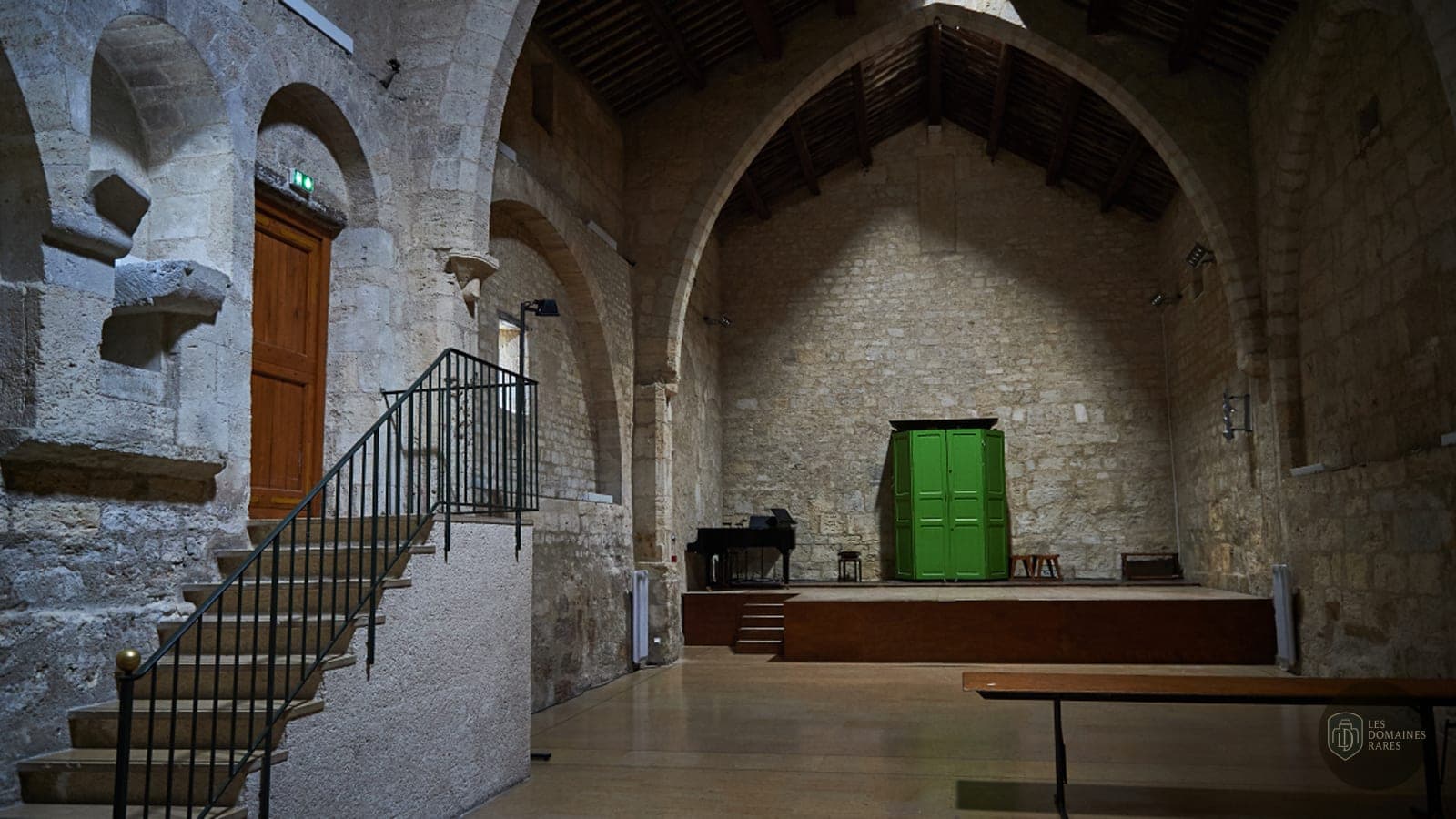 Espace intérieur de l'hôtel Zinga Zanga à Béziers en Occitanie