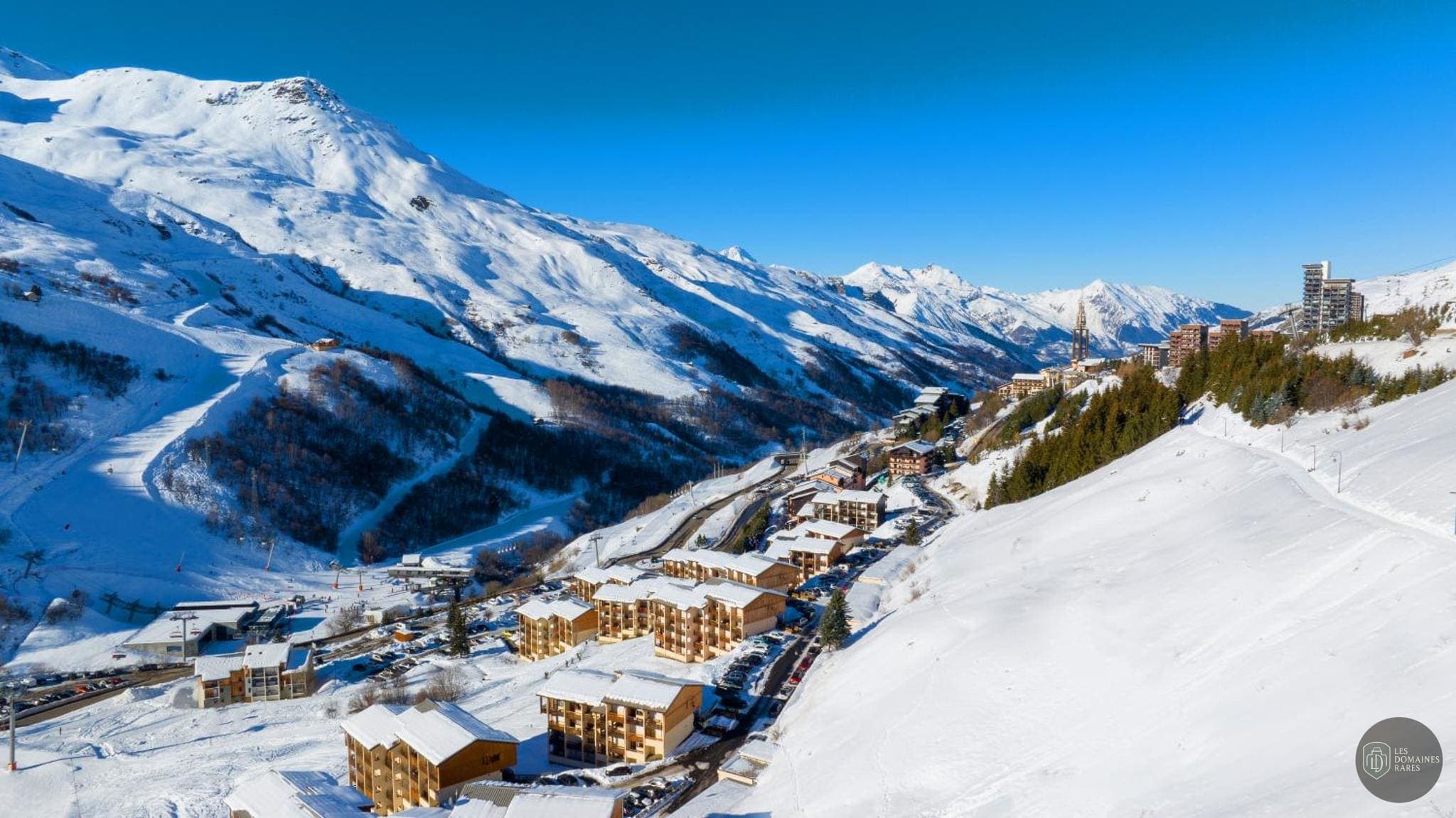 Vue extérieure de l'hôtel ho36 Les Menuires à Val en Auvergne-Rhône-Alpes