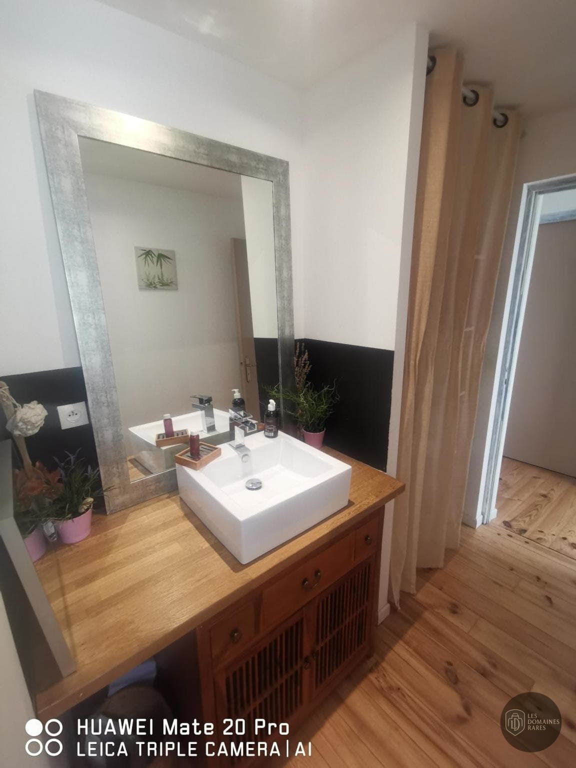 Espace intérieur du lieu l'Art d'Oise salon en Hauts-de-France