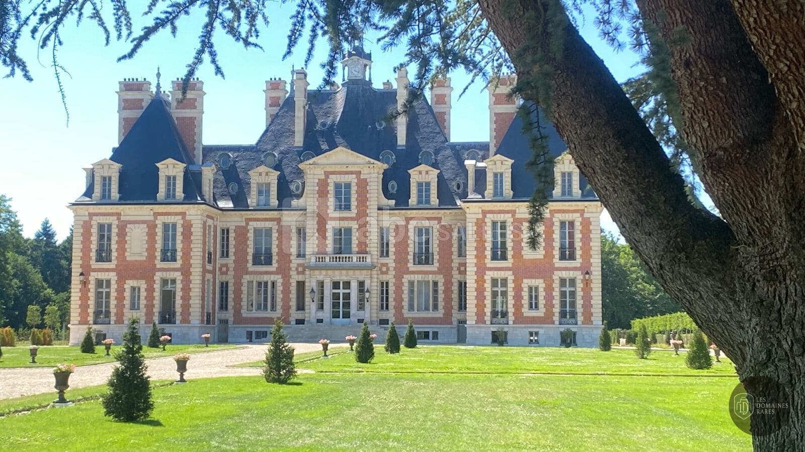 Château de Nainville Les Roches