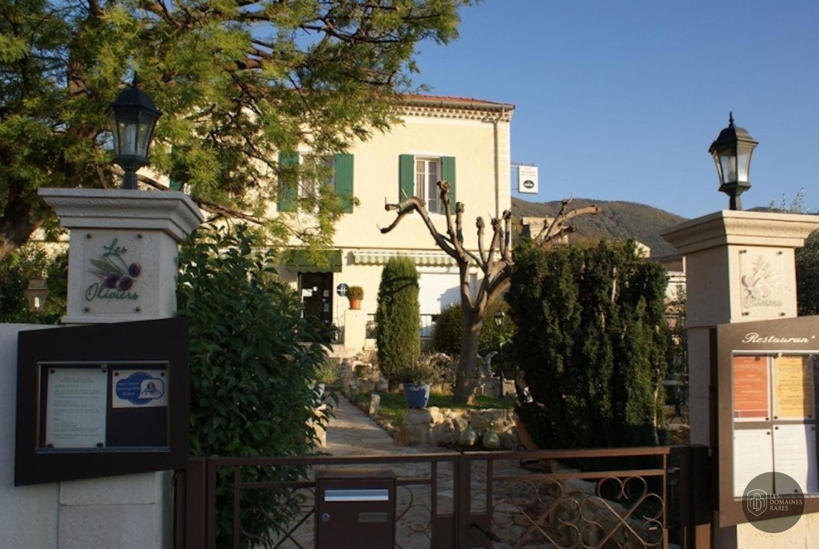 Hôtel Restaurant Les Oliviers