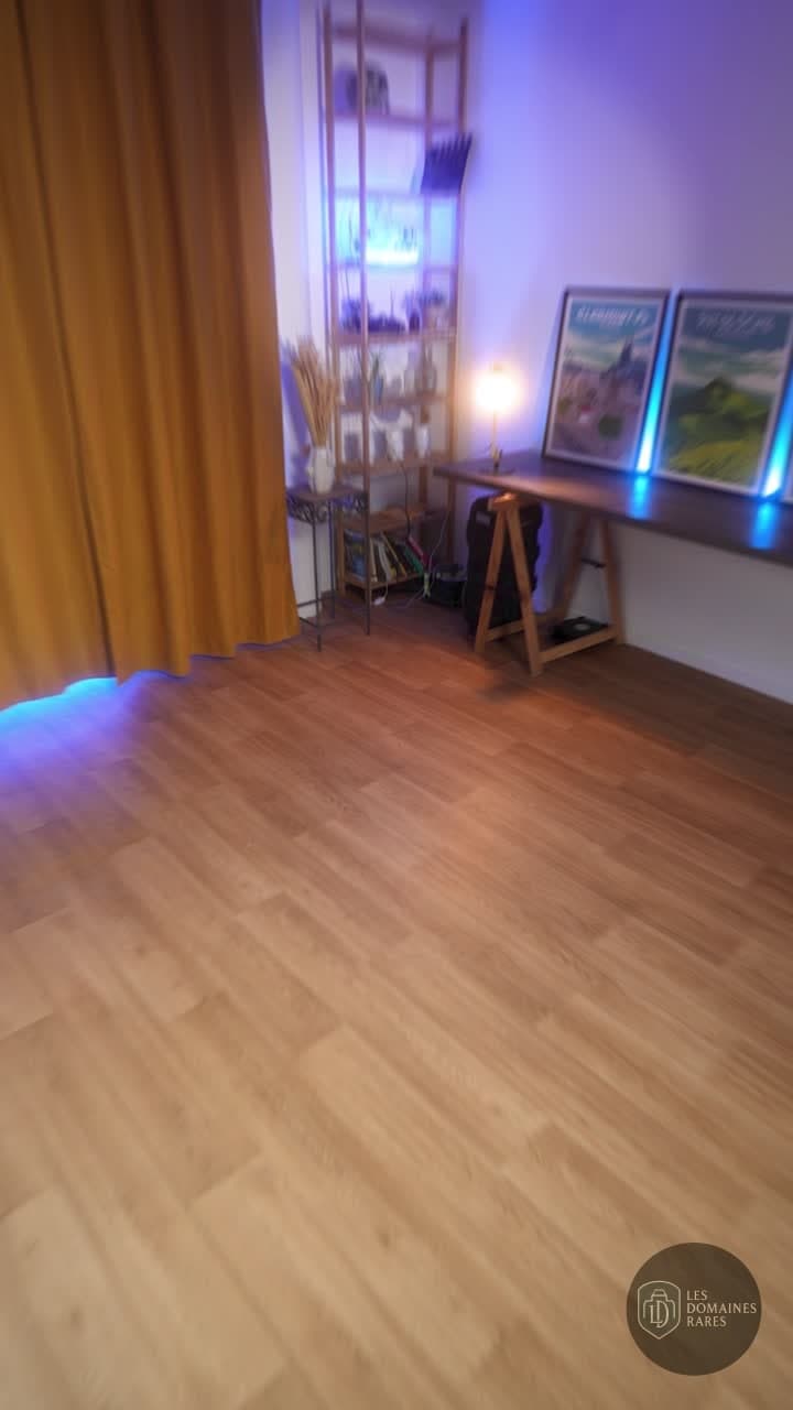 Hall32