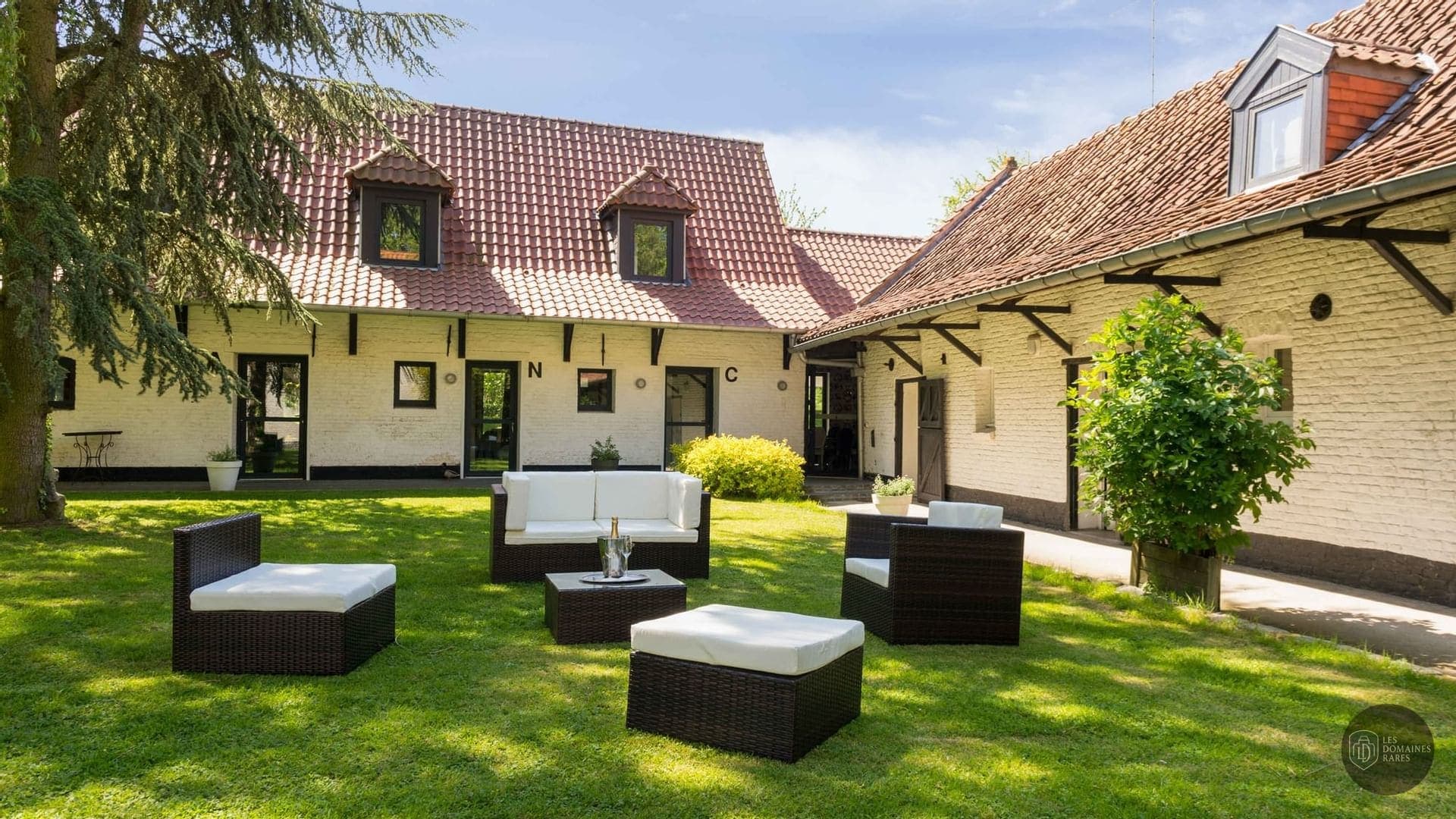La Ferme Blanche, The Originals Relais