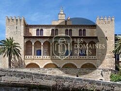 Le Monarque