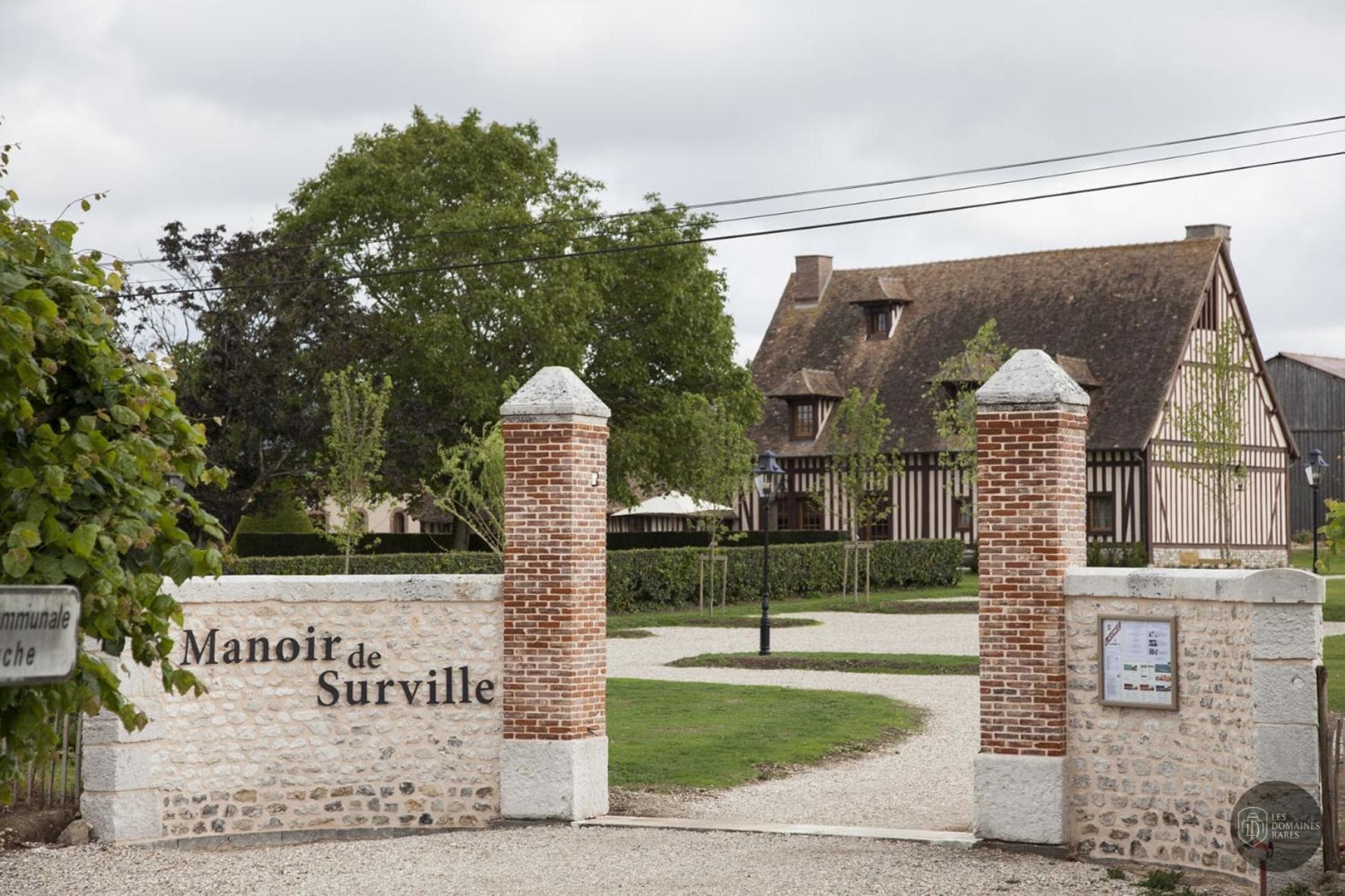 Manoir de Surville